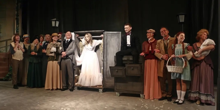 Миколаївський худдрамтеатр закрив 100-й театральний сезон прем’єрою «Наше містечко»