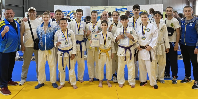 Миколаївські «рукопашники» везуть з двох чемпіонатів України 11 нагород (ФОТО)