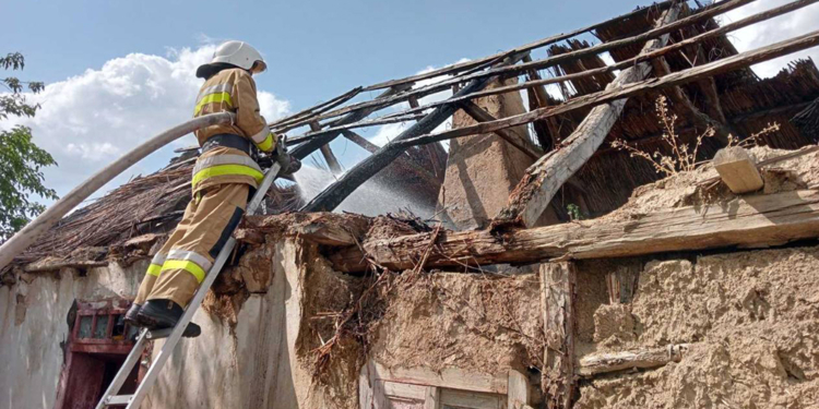 За добу на Миколаївщині загасили дві пожежі, які виникли через коротке замкнення електропроводки