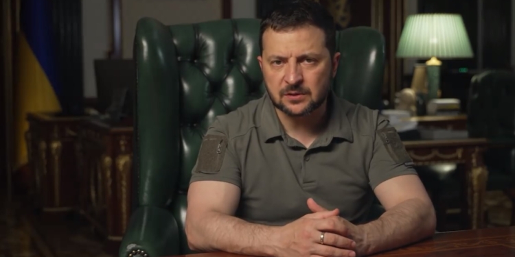 «Російський терор має програвати щодня і щоночі» – Зеленський про ППО, доступність укриттів та ситуацію на фронті (ВІДЕО)