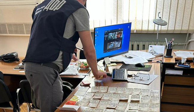 “Правильна” експертиза за $70 тис. – в Одесі затримали заст.директора НДІ судових експертиз (ФОТО, ВІДЕО)