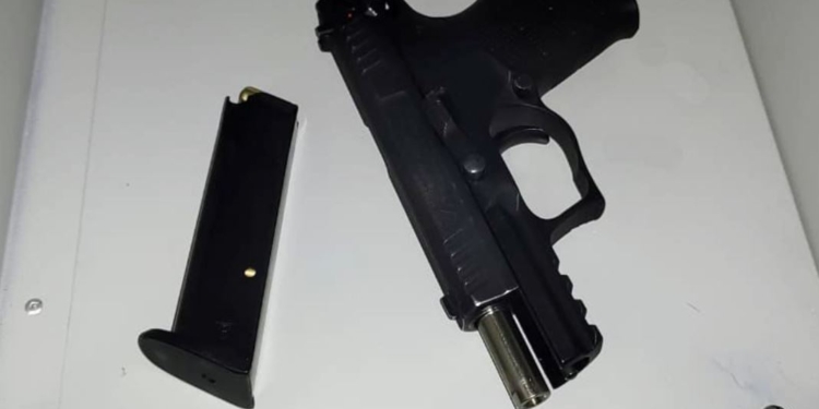 Хотіли свого правосуддя? Тільки гляньте, що намагалися пронести в суди Миколаївщини (ФОТО)