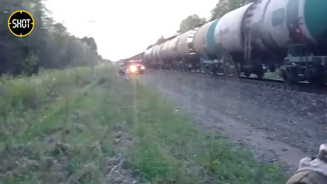 На Брянщині знову підірвали залізницю – близько 20 цистерн зійшли з рейок (ВІДЕО)