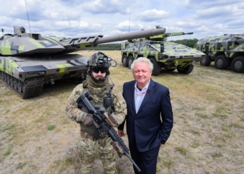 Німецький Rheinmetall планує виробляти БТР Fuchs в Україні