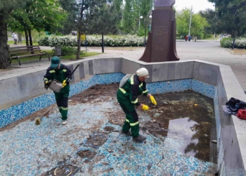У Миколаєві почали готувати до запуску міські фонтани (ФОТО)