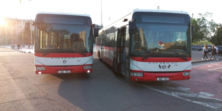 До Миколаєва дістались передані Прагою автобуси (ФОТО)