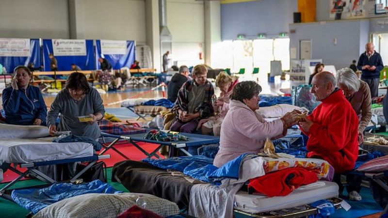 Страшна повінь в Італії - вже загинуло 14 загиблих, злива не вщухає (ФОТО) 2