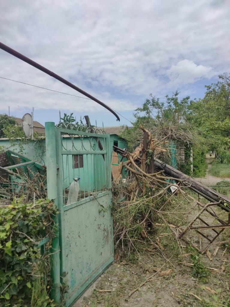 Наслідки сьогоднішнього ранкового обстрілу Очакова – постраждали житлові будинки та інфраструктура (ФОТО) 3