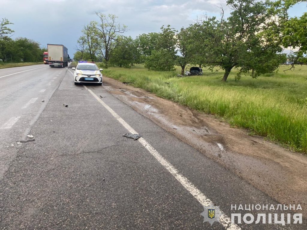 Один загиблий, п’ятеро постраждалих – на Миколаївщині чергова ДТП (ФОТО) 3