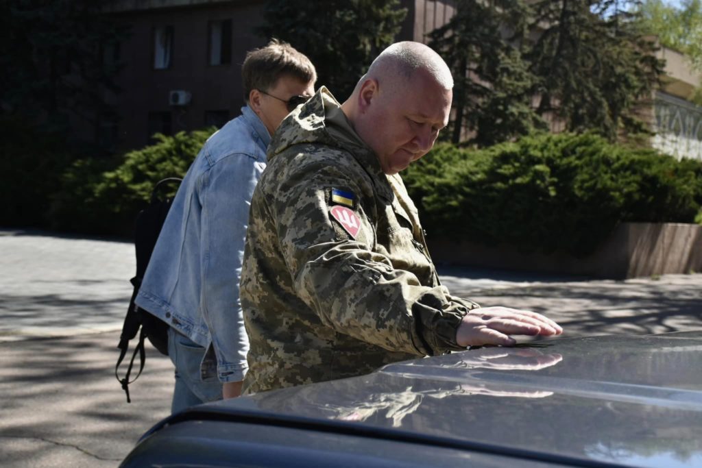 У Миколаєві на потреби воєнного підрозділу Дмитра Марченка благодійники передали автомобіль (ФОТО) 3