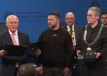 Зеленський отримав Міжнародну премію ім. Карла Великого від імені українського народу (ВІДЕО)