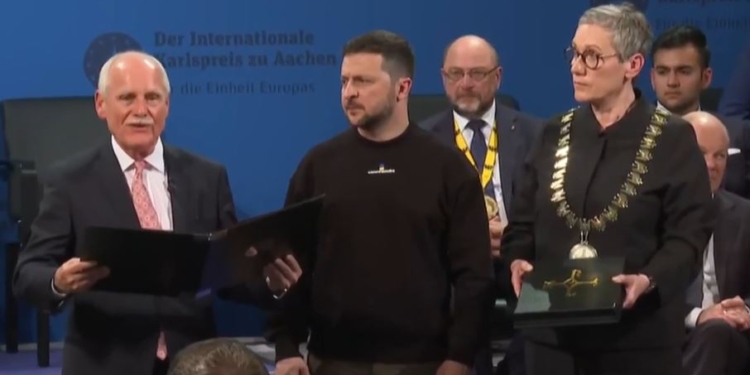 Зеленський отримав Міжнародну премію ім. Карла Великого від імені українського народу (ВІДЕО)