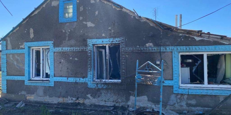 Поліція Миколаївщини показала наслідки вечірнього обстрілу Куцурубської громади (ФОТО)