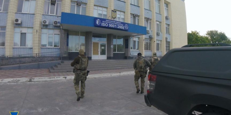 Все ближче до Миколаєва. У Вознесенську затримали віцемера за розкрадання коштів для Сил оборони (ФОТО)