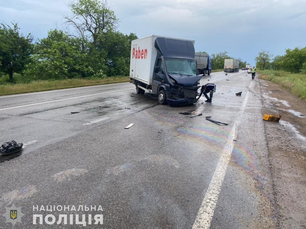 Один загиблий, п’ятеро постраждалих – на Миколаївщині чергова ДТП (ФОТО) 7