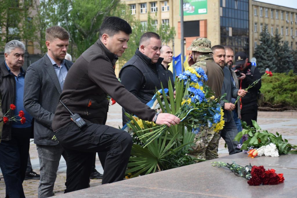 У Миколаєві відзначили День пам’яті та примирення (ФОТО) 10