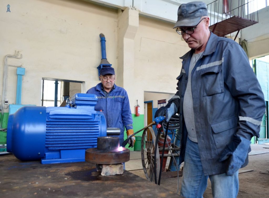 «Миколаївводоканал» отримав нові двигуни для станцій каналізації від Агентства ООН з питань міграції (ФОТО) 7