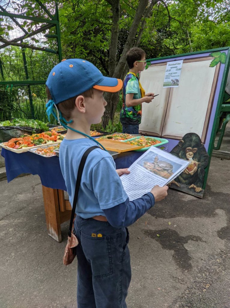 У Миколаївському зоопарку відмітили World Turtle Day: «місцеві» тортілли були задоволені святковими салатиками (ФОТО) 10