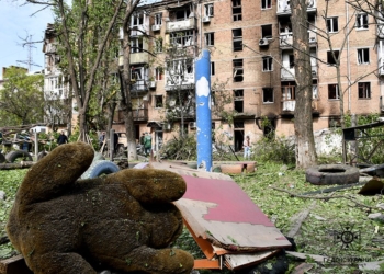 Внаслідок нічної російської атаки у Миколаєві постраждало 8 багатоповерхівок і хлібзавод – розпочато кримінальне провадження, наслідки обстрілу ліквідовуються (ФОТО, ВІДЕО)