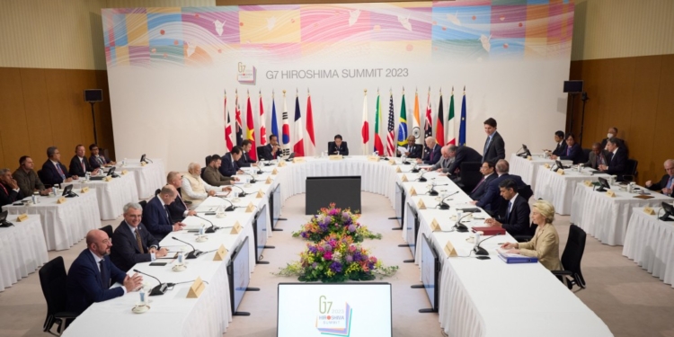 Зеленський на саміті G7 запропонував зібрати саміт формули миру – “саміт світової більшості” (ВІДЕО)