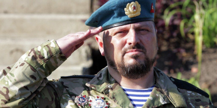 В Луганську підірвали барбершоп – важко поранений “главмєнт” Корнет і 3 його охоронці (ВІДЕО)