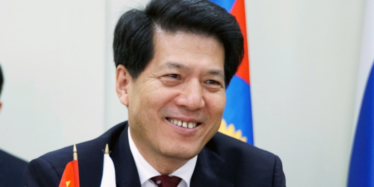 Посланець Китаю сьогодні в Києві. Хто такий Лі Хуей (ФОТО)