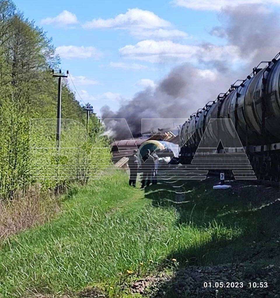 На Брянщині зійшов з рейок потяг з паливом - пишуть про підрив полотна (ВІДЕО) 2