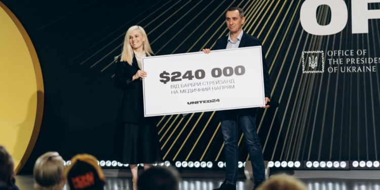 Барбара Стрейзанд пожертвувала $240 тис. на медичну допомогу Україні (ФОТО)