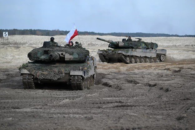 Польща офіційно повідомила про передачу Україні 14 МіГів і 325 танків 1