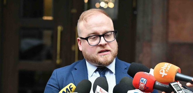 У Польщі заявили, що Зеленський має вибачитись за Волинь