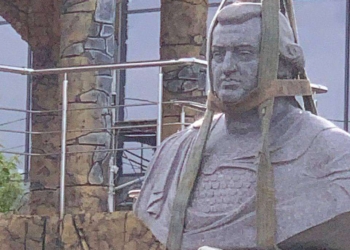 У Миколаєві демонтували пам’ятник Потьомкіну (ФОТО)