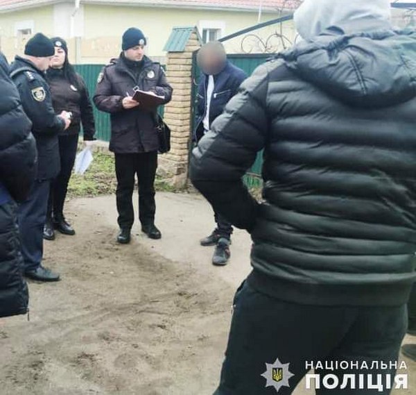 На Миколаївщині кіберполіцейські викрили онлайн-шахрайку, яка продавала неіснуючий одяг, - вона обдурила більше 40 громадян (ФОТО) 16