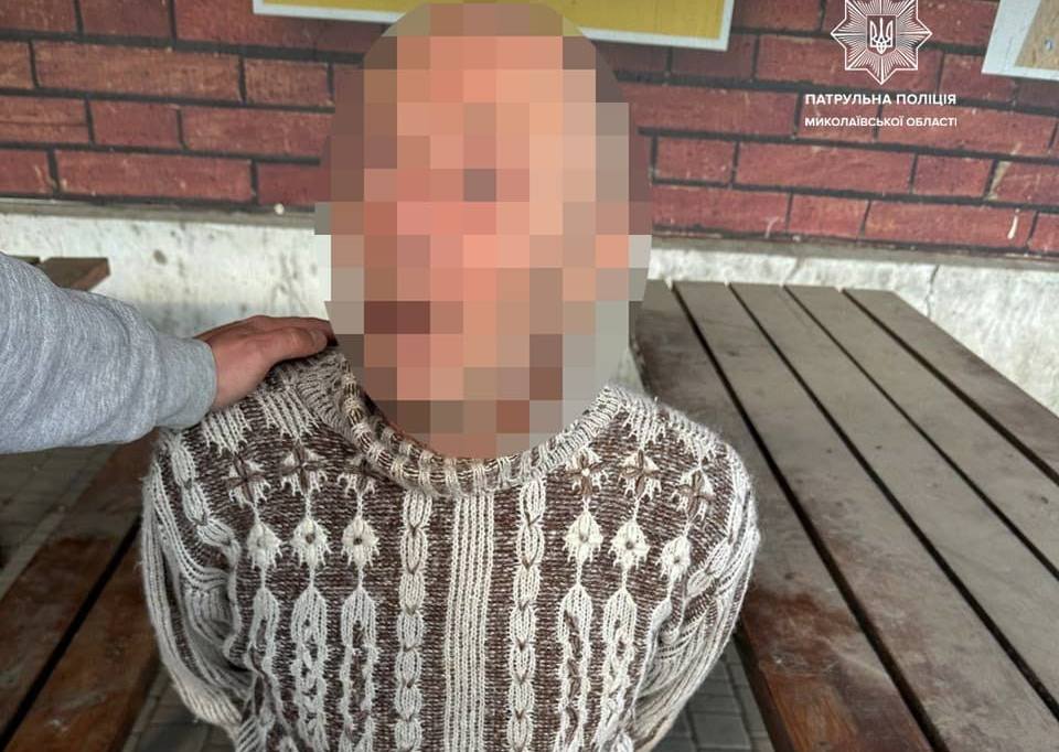 У Миколаєві патрульні затримали чоловіка, який наніс іншому чоловіку ножове поранення шиї (ФОТО) 10