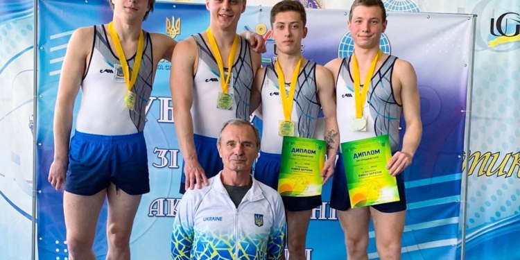 Акробати з Миколаєва стали чемпіонами України (ФОТО)
