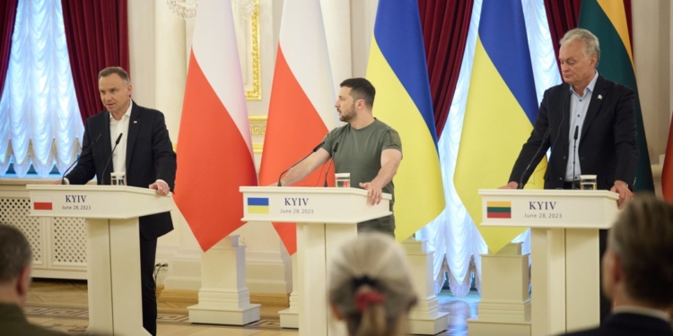 У формулі Люблінського трикутника: Володимир Зеленський зустрівся з Гітанасом Наусєдою та Анджеєм Дудою (ФОТО)