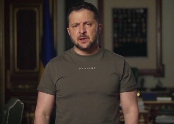 «На території Херсонської та Миколаївської областей вже врятовано понад 2 тисячі людей. Але абсолютно катастрофічна ситуація на окупованій території» – звернення Зеленського (ВІДЕО)