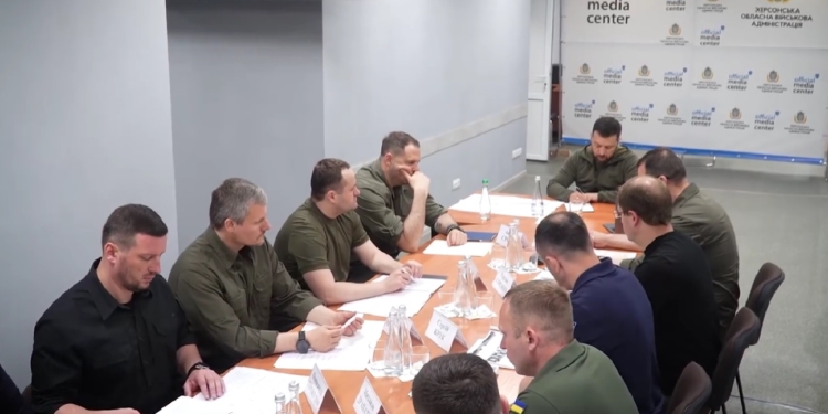 Зеленський приїхав на Херсонщину (ВІДЕО)