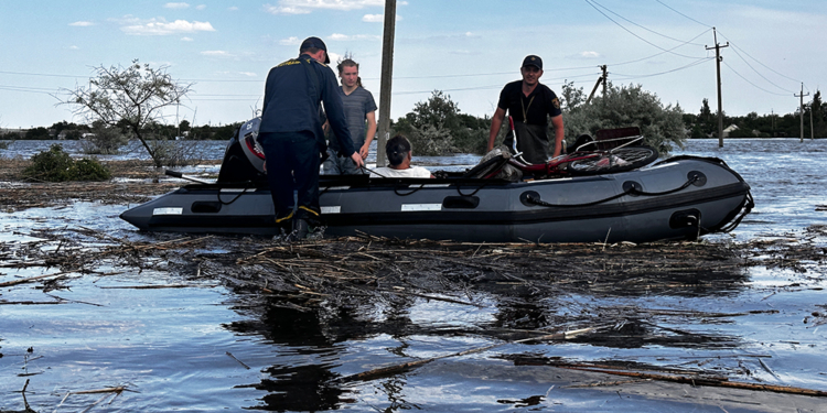 Оперативка по Миколаївщині від рятувальників: підтоплено понад 500 домоволодінь у 31 населеному пункті, йде евакуація (ФОТО)