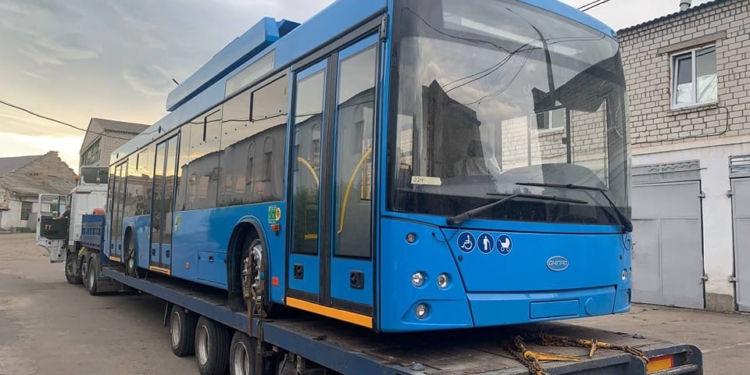 До Миколаєва прибув другий тролейбус, закуплений за кредит ЄБРР