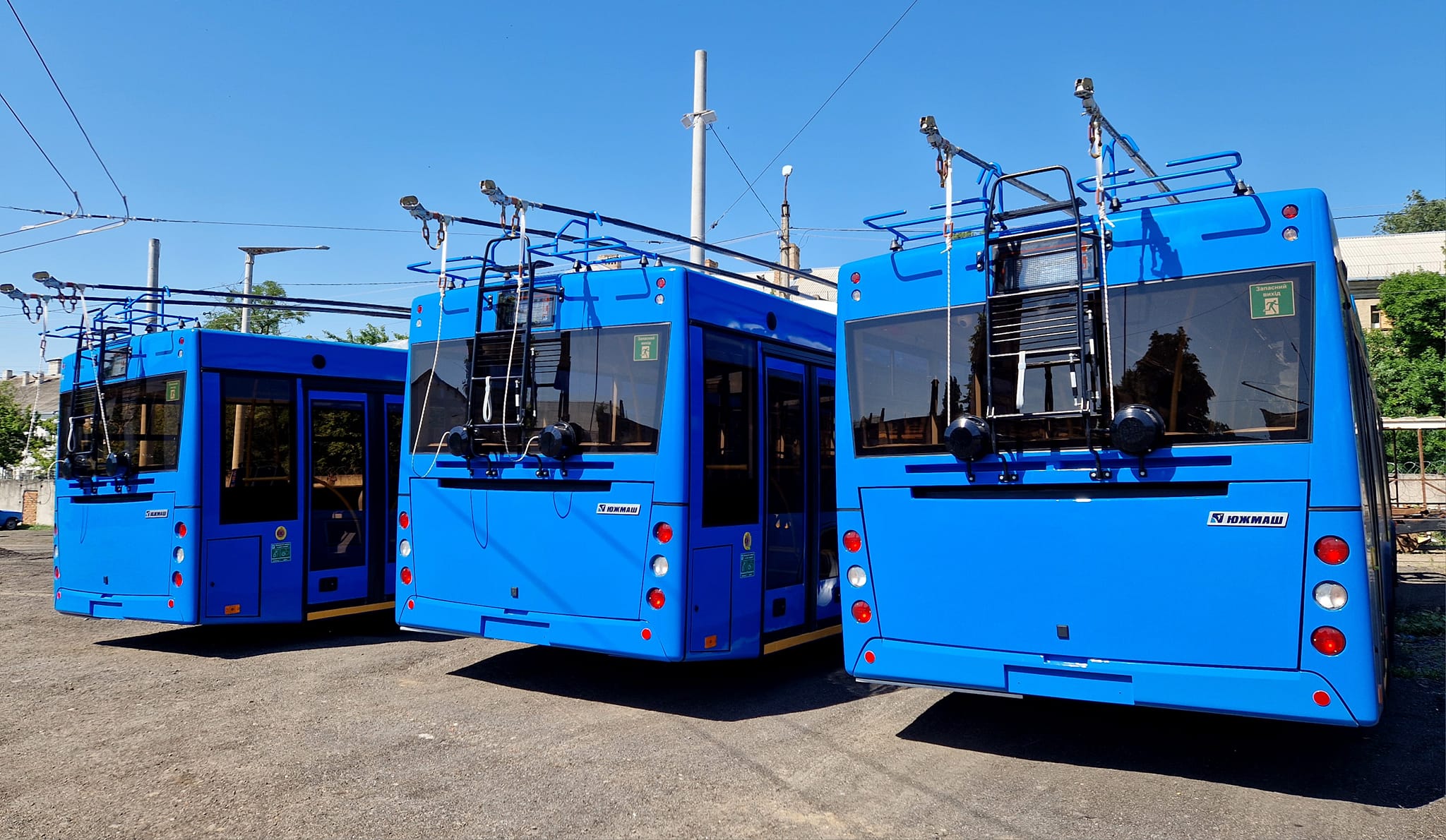 У Миколаєві отримали третій новий тролейбус «Дніпро»