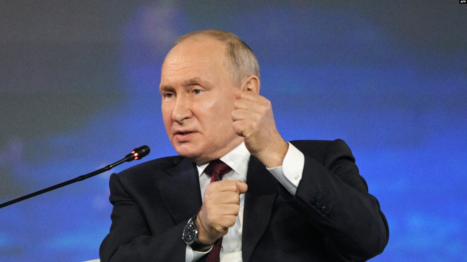 Західні ЗМІ висміяли економічний форум в росії (ОГЛЯД)