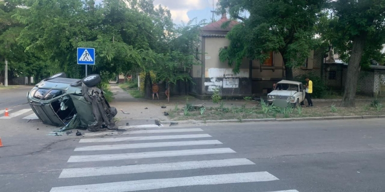 У Миколаєві в ДТП постраждали двоє пасажирів (ФОТО)