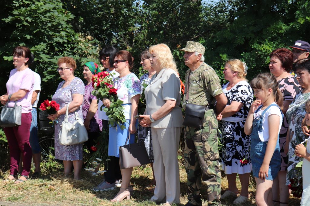 На Миколаївщині відкрили меморіальний знак на честь десантників 80-ї бригади, які загинули під час визволення села Андрійчикове від рашистів (ФОТО) 2