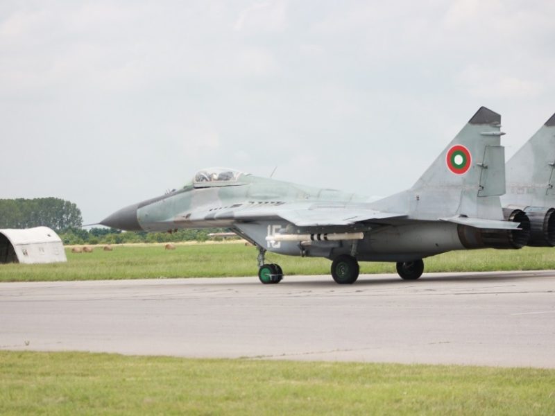 Україна ремонтуватиме двигуни болгарських МіГ-29