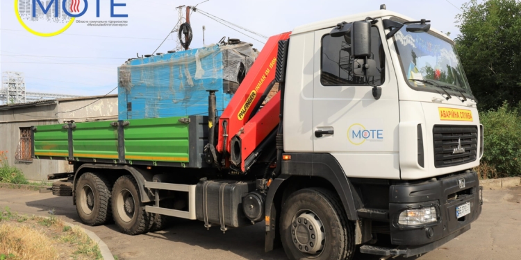 Миколаїв отримав вантажівку для комунальних служб від благодійників (ФОТО)