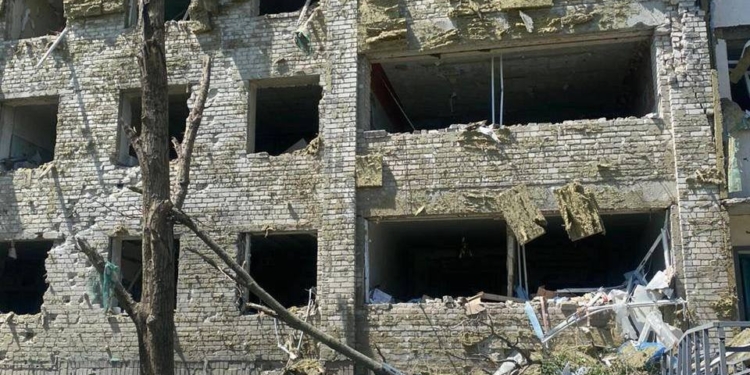 Росіяни обстріляли лікарню в Гуляйполі – двоє загиблих (ФОТО)