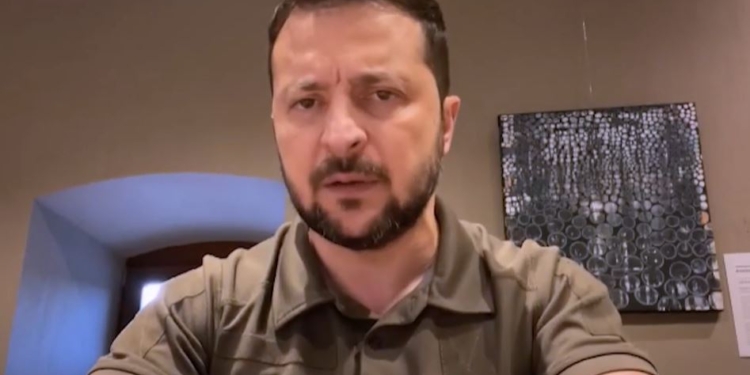 Смажений півень клюнув. Зеленський поклав відповідальність за загибель людей через закриті укриття на місцеву владу (ВІДЕО)