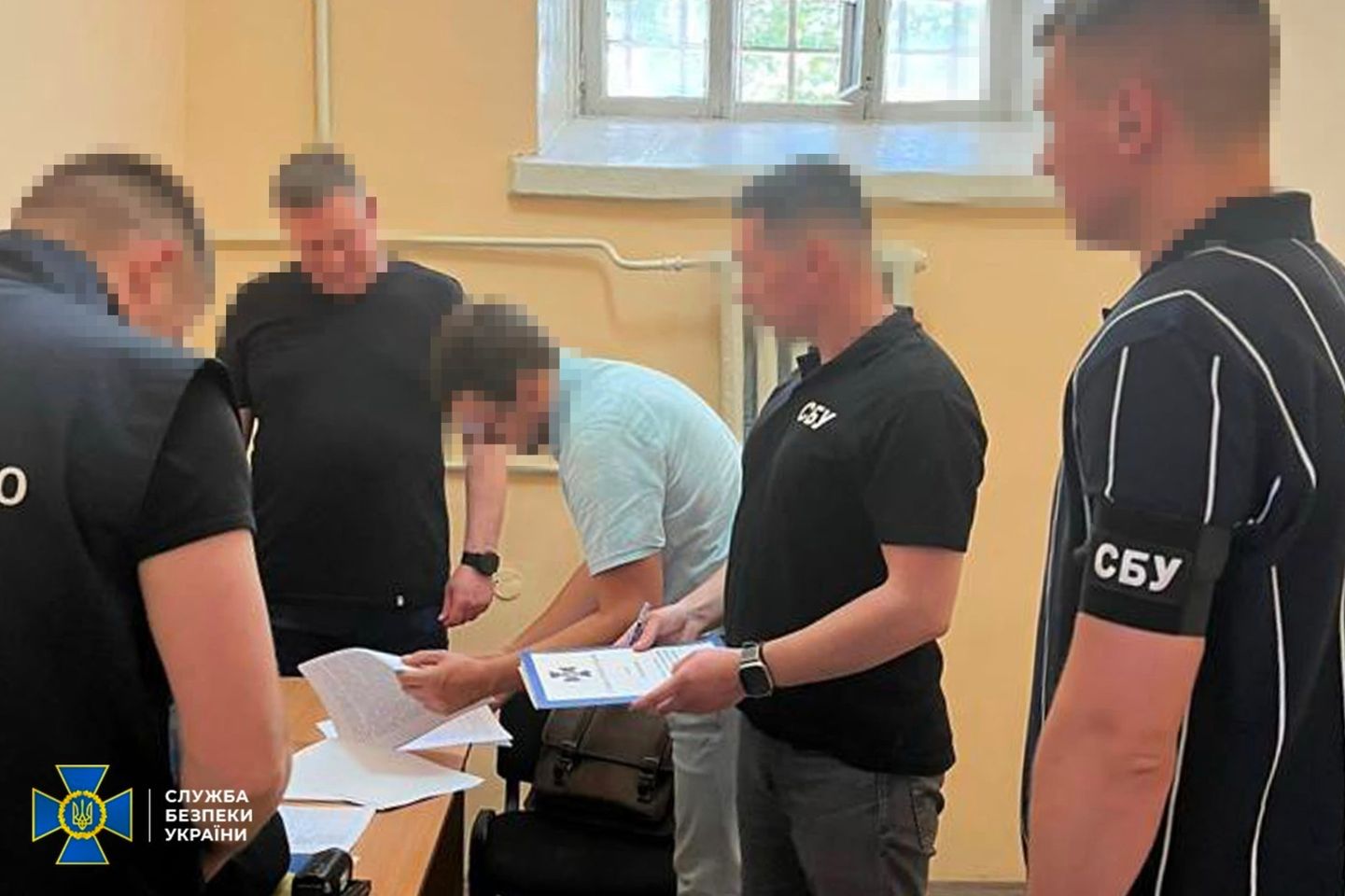 Не тільки яйця. Ексзаступник міністра оборони з товаришем привласнили більше 1 млрд. грн., – СБУ