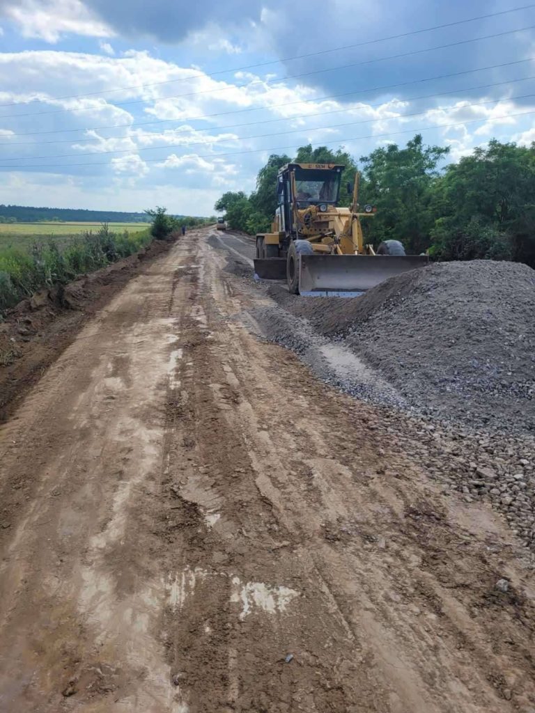 Минулого тижня ремонтні роботи тривали на 8 місцевих дорогах Миколаївщини (ФОТО) 22