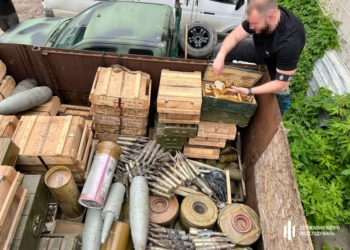 Знадобляться. На Харківщині знайшли схорон з 10 тоннами російських боєприпасів (ФОТО, ВІДЕО)